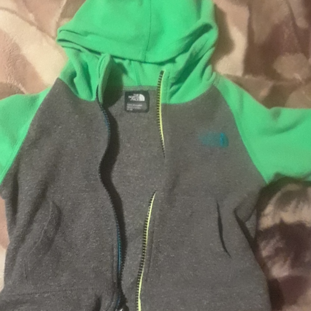 North face sweater